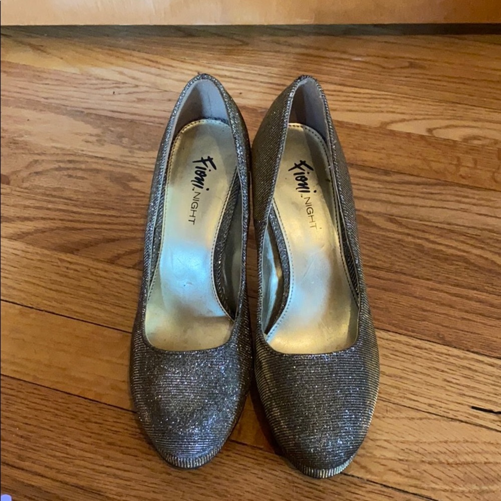 High heels - Picture 3 of 4